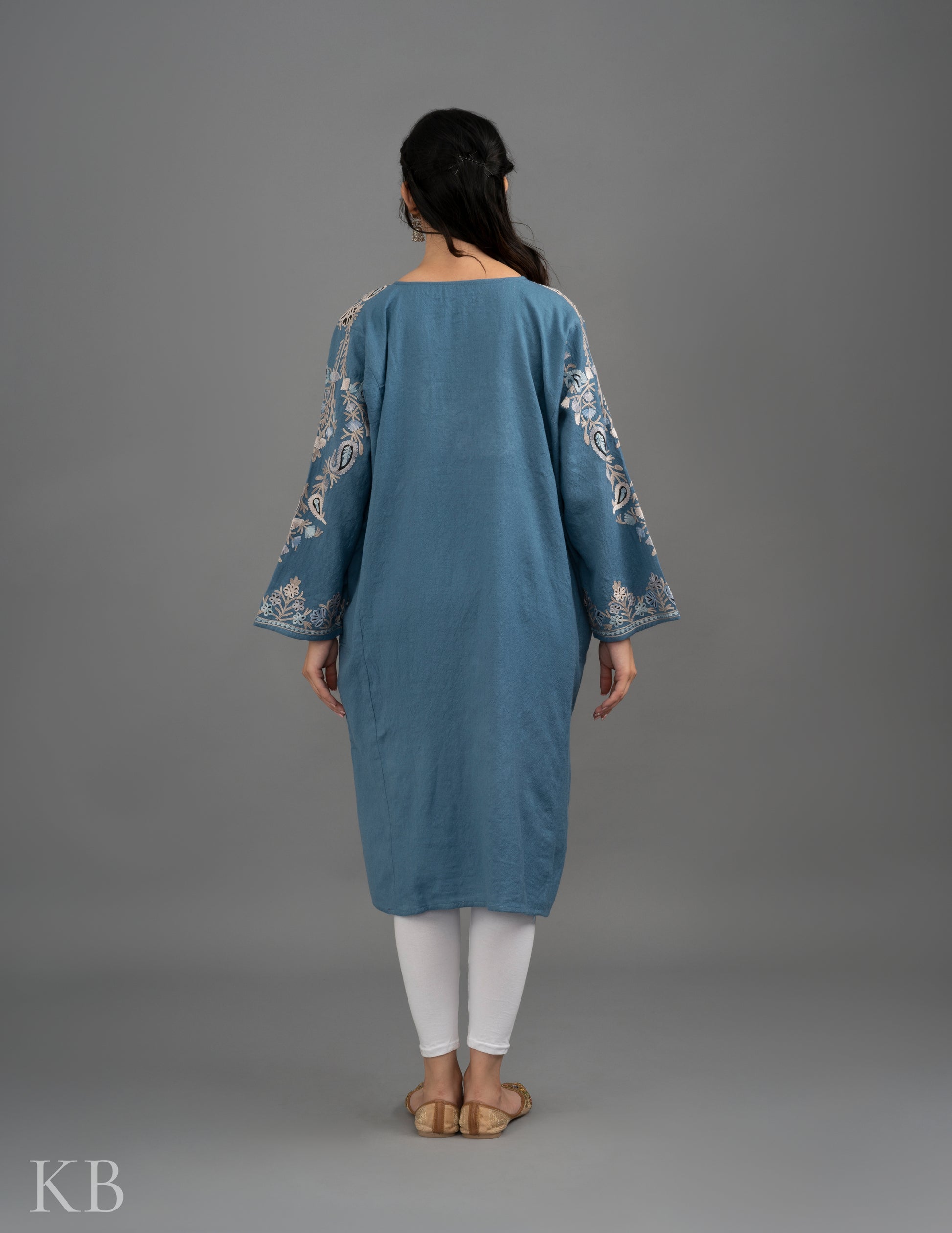 Designer Neck Aari Embroidered Fine Wool Phiran - Kashmir Box