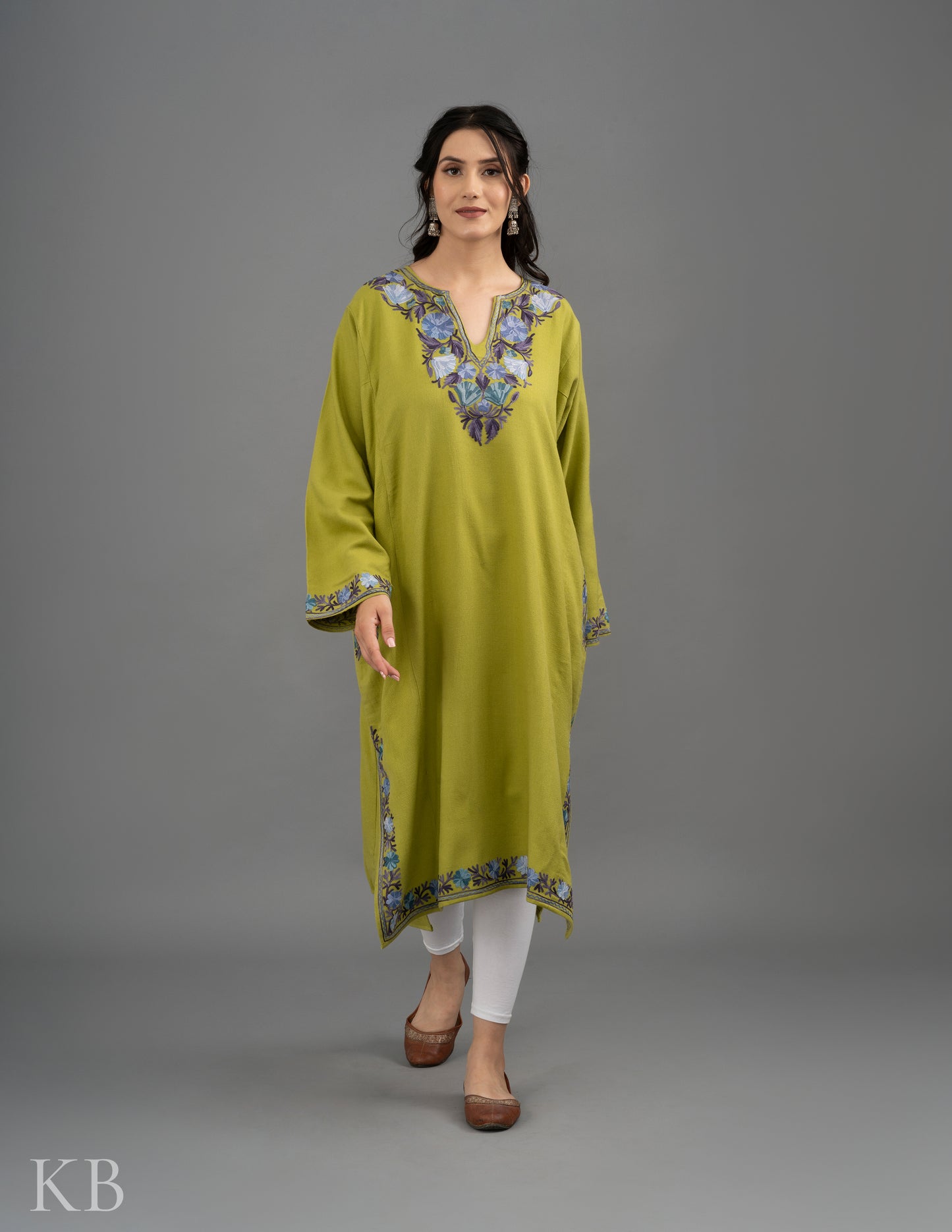 Fine Neck Designed Green Aari Embroidered Phiran - Kashmir Box