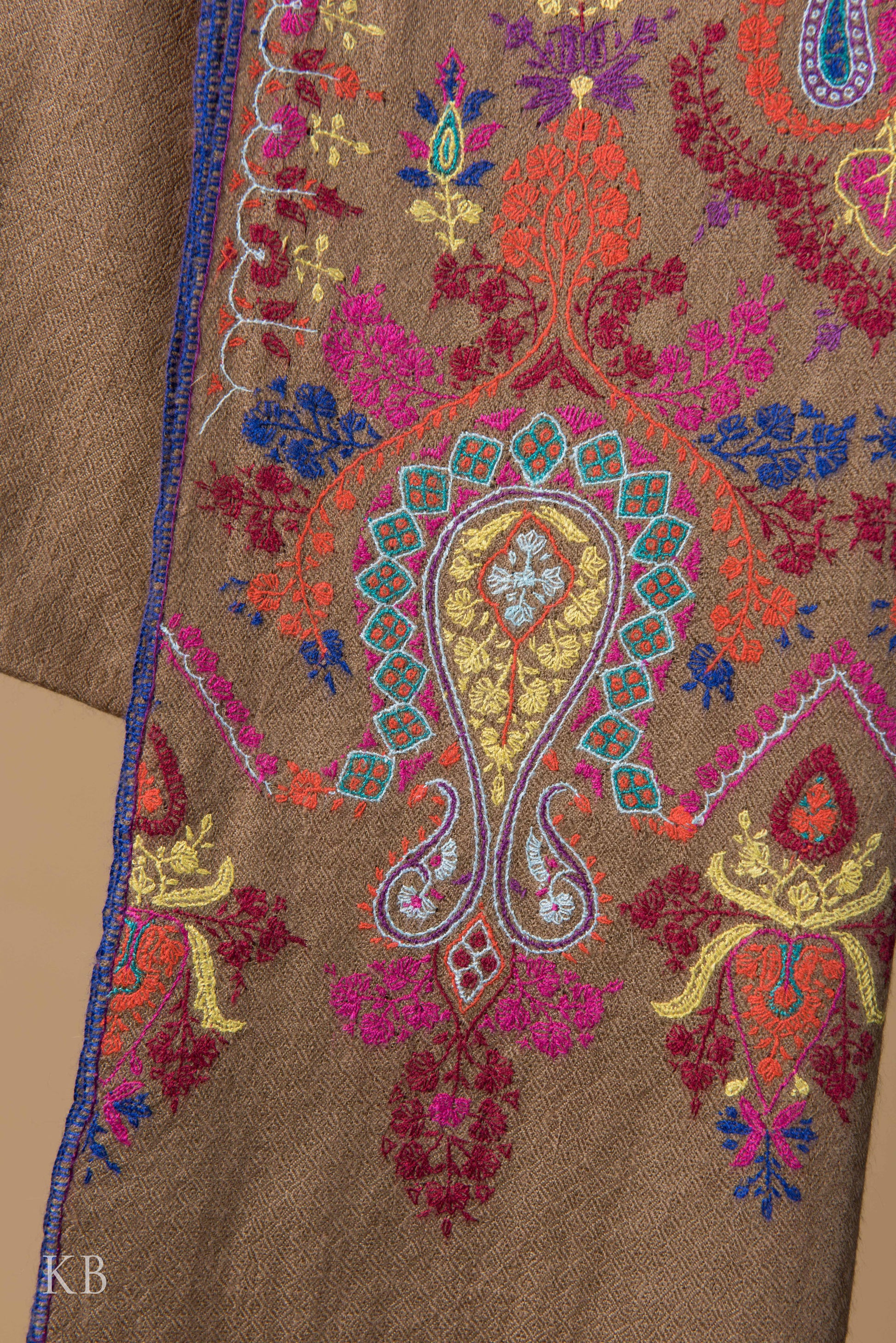 Natural Base Palla Embroidered Pashmina Stole - Kashmir Box