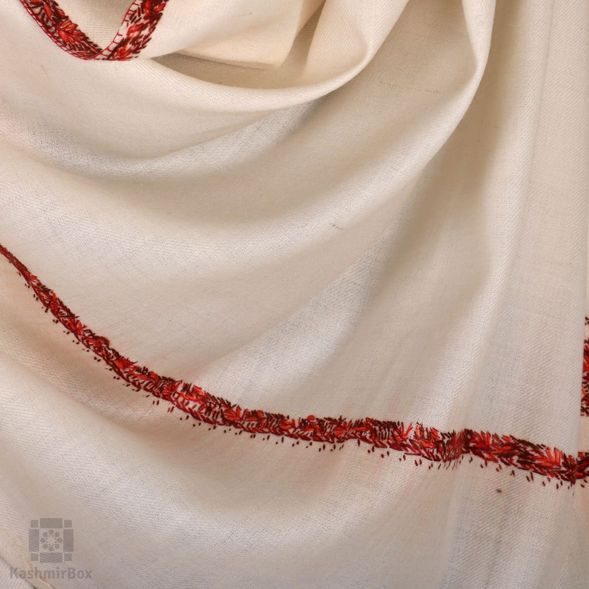 Porcelain White Sozni Embroidered Baildaar Woolen Shawl - Kashmir Box