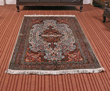 White BumSin Staple Carpet - KashmirBox.com